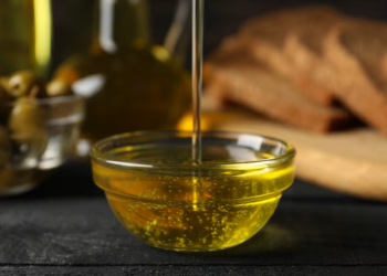 Doctor en Antropología: "El aceite de oliva es lo más parecido que existe en la naturaleza a una fuente de la eterna juventud" - Foto: Freepik