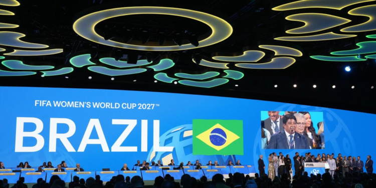 La FIFA traslada la Copa del Mundo a Brasil y los partidos se disputarán en 10 estadios - Foto: Los Angeles Times