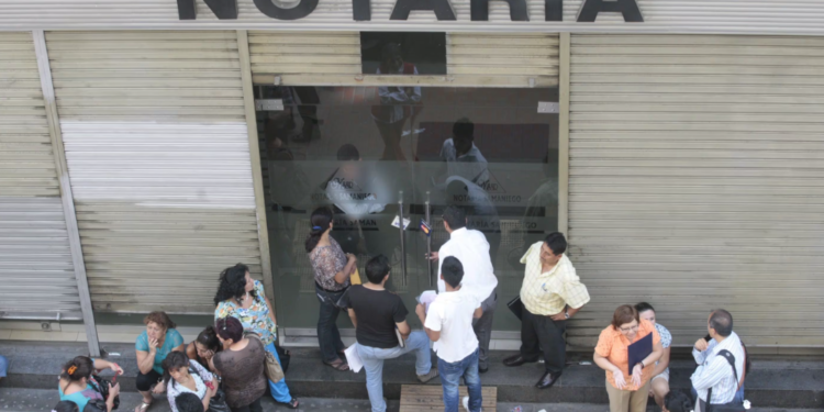 Entró en vigencia nueva ley y ya no tienes que ir a notarías para cumplir con estos trámites - Foto: Publimetro