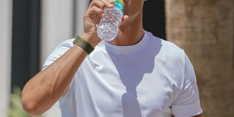 Un ex chef revela la bebida que Cristiano Ronaldo eliminó de su dieta - Foto: El Español