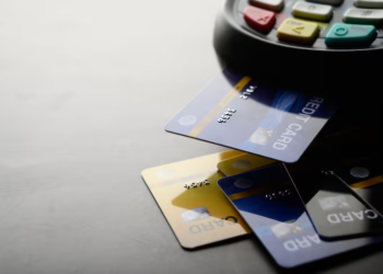 Todo lo que necesitas saber sobre el fin del PIN de 4 dígitos para tarjetas bancarias en este país - Foto: Freepik