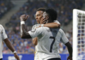 Nueva “ley Vinícius”: Este es el castigo para cada futbolista que se tape la boca al hablar con un rival - Foto: ABC