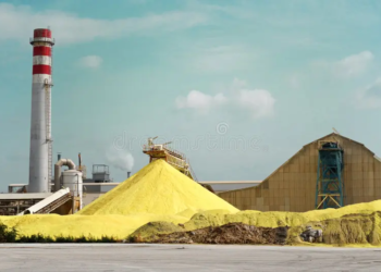 País vecino toma la delantera con una fábrica que produce 1.000 toneladas de azufre al día - Foto: Dreamstime