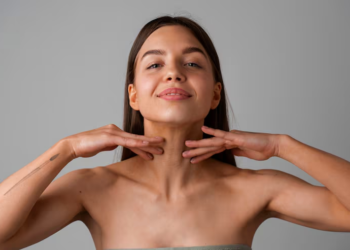 Necesitas leer estos consejos ahora si buscas perder grasa facial y mejorar significativamente tu atractivo - Foto: Freepik