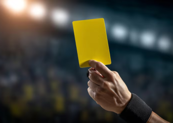 La FIFA quiere cambiarlo todo de cara al Mundial de 2026 y está considerando "eliminar" la tarjeta amarilla - Foto: Freepik