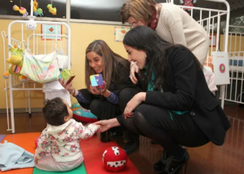 Gobierno de Chile da marcha atrás en una decisión tomada en la Ley de Adopción - Foto: SoyChile