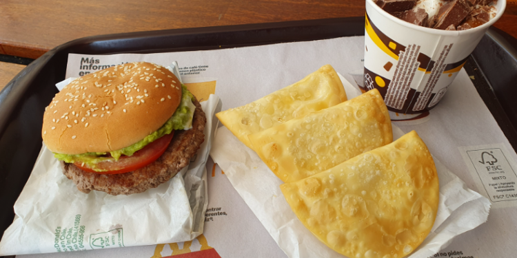 McDonald's incluye un plato típico chileno en su menú y la novedad ya está en los locales de este país - Foto: Wikipedia