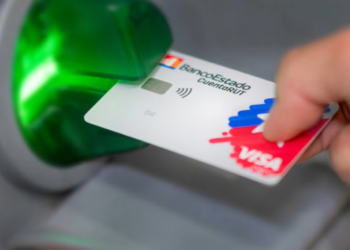Alerta en Chile para 15,5 millones de usuarios con cuenta activa en este banco - Foto: La Tercera