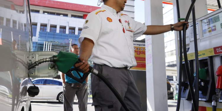 Chile confirma un nuevo aumento en la gasolina y se revela la fecha del ajuste - Foto: PuraNoticias