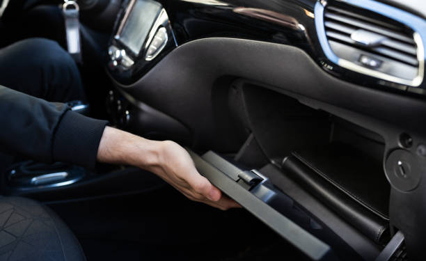 Inspeccionarán todas las guanteras y cancelarán el permiso de conducir de cualquier persona que lleve este objeto en su coche - Foto: iStock