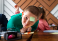 Psicólogo especialista confirma que el TDAH puede prevenirse en la infancia con estas simples medidas - Foto: Magnific
