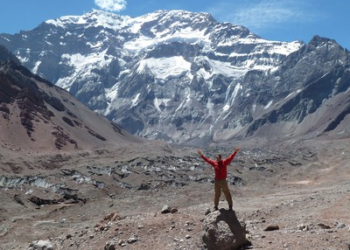 El hotel más alto del mundo está a 4.700 metros sobre el nivel del mar, en la Cordillera de los Andes, y fue abandonado - Foto: Wikiloc