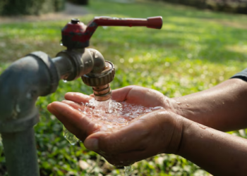 Chile es el único país de Sudamérica que ofrece agua potable en casa para sus habitantes - Foto: Magnific