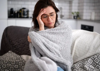 Sentir escalofríos sin motivo podría tener un inquietante significado espiritual que te sorprenderá - Foto: Dreamstime