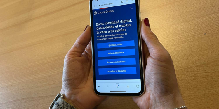 Alerta para todos los chilenos que poseen Clave Única - Foto: u de Chile