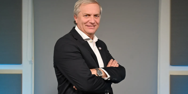Mientras los chilenos creen que el desempleo está muy mal en Chile, la popularidad de José Antonio Kast va de mal en peor - Foto: El Libero