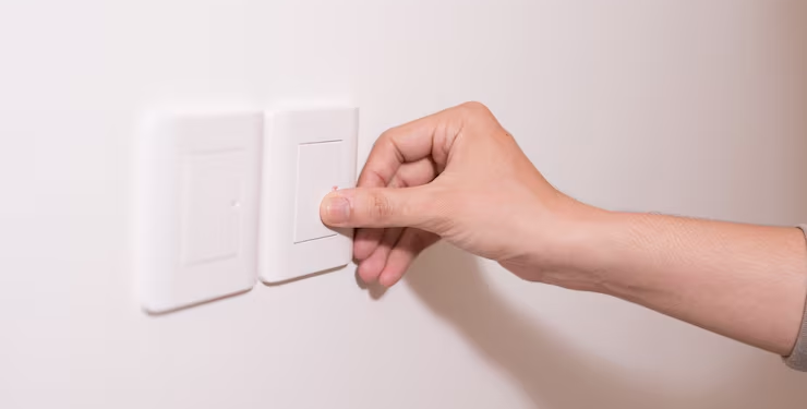 Se confirma auxilio en Chile para quienes tienen la cuenta de luz al día - Foto_ Magnific