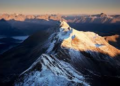 El hombre de 52 años que escaló los 8.849 metros del Monte Everest por vigésima vez - Foto: Magnific