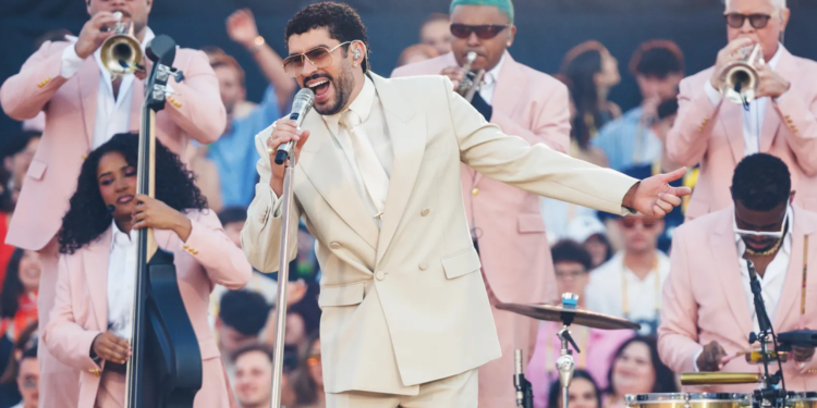 Con una fortuna estimada en US$ 100 millones, Bad Bunny acepta propuesta para participar en una película de Disney - Foto: RollingStone
