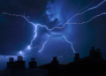 ¿Qué regiones de Chile deben activar la alerta climática por tormentas eléctricas, viento y lluvia? - Foto: Freepik