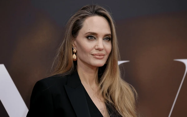 6 dormitorios y 10 baños, y un precio de US$ 29,85 millones: Angelina Jolie pone su mansión en venta - Foto: Shutterstock