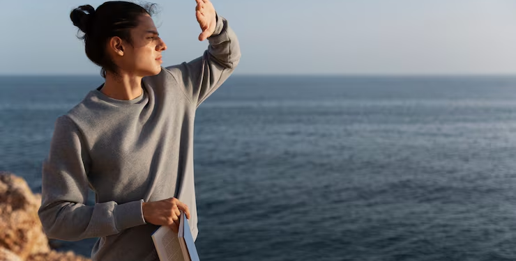 Nuevo estudio revela que los humanos pueden soñar despiertos y permanecer conscientes mientras duermen - Foto: Freepik