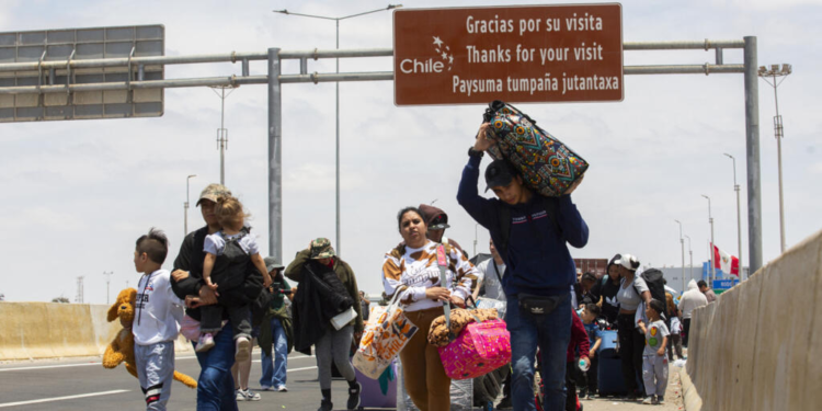 Presidente de Chile endurece las penas en el país y los migrantes irregulares podrían ser detenidos durante seis meses: la ley contemplaba solo 5 días - Foto: RFI