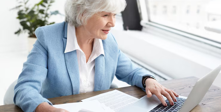 Se confirma un beneficio para los adultos mayores de más de 65 años en Chile - Foto: Freepik