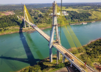 Puente que estará listo este mes unirá a dos países de Sudamérica y revolucionará el transporte terrestre - Foto: Portal Portuario