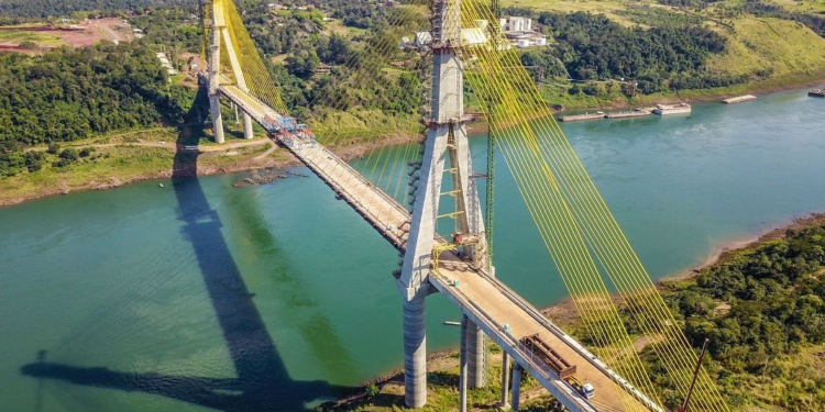 Puente que estará listo este mes unirá a dos países de Sudamérica y revolucionará el transporte terrestre - Foto: Portal Portuario