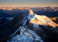 274 personas baten el récord de ascensos a la cima del Monte Everest - Foto: Magnific
