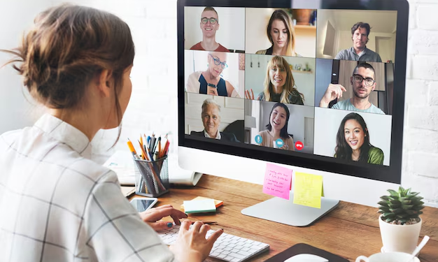 Teletrabajo parece beneficiar la rutina, pero especialistas advierten que en realidad perjudica la salud - Foto: Magnific